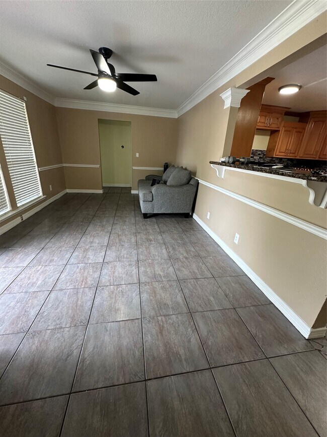 Foto del edificio - 10110 Glenmawr Dr