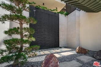 Building Photo - 2340 Century Hill