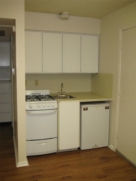 Foto del edificio - 924 E Dean Keeton St