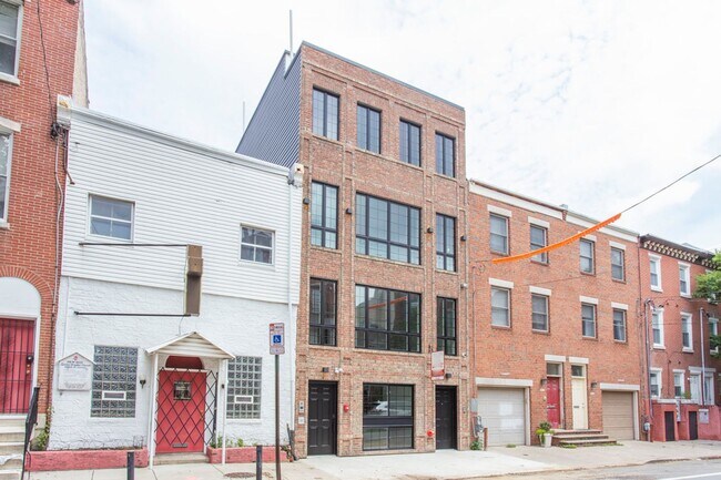 Building Photo - 1619 Bainbridge Street