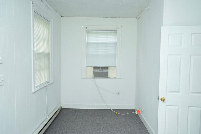 Building Photo - 2321 Fontaine Ave Ext