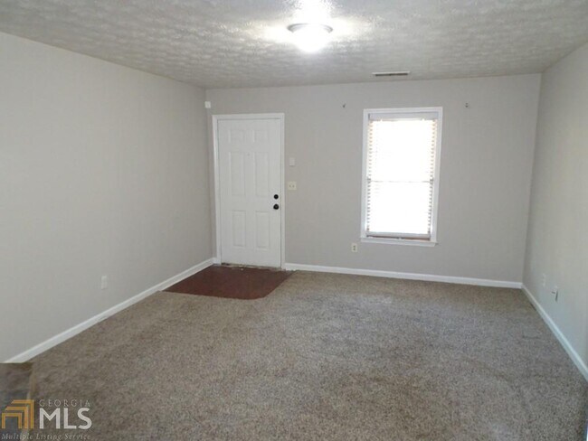 Building Photo - 5383 Ridgemere Ct