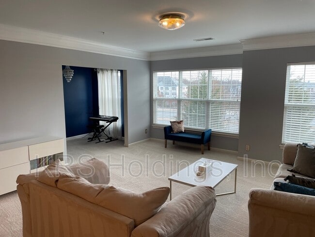 Building Photo - 15238 Torbay Way