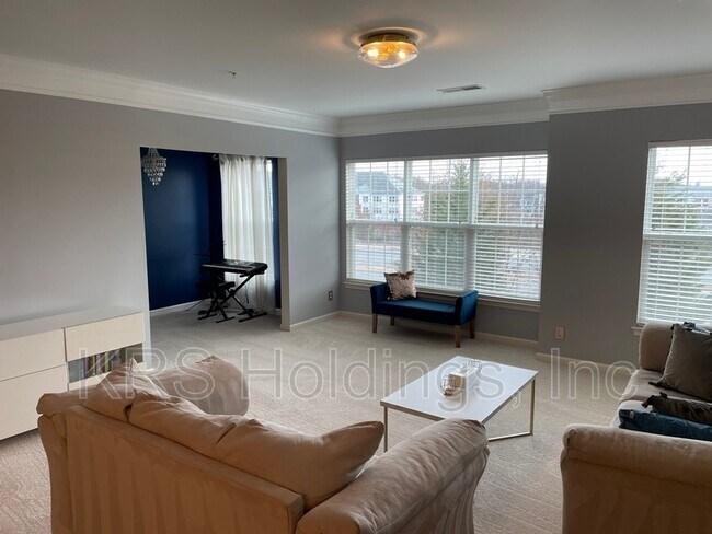 Foto del edificio - 15238 Torbay Way