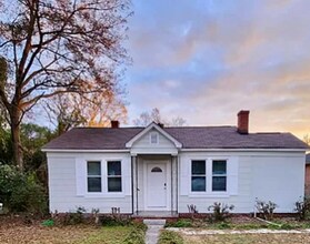 Building Photo - 2309 Westview Dr
