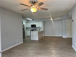 Building Photo - 1210 Wildwood Lakes Blvd