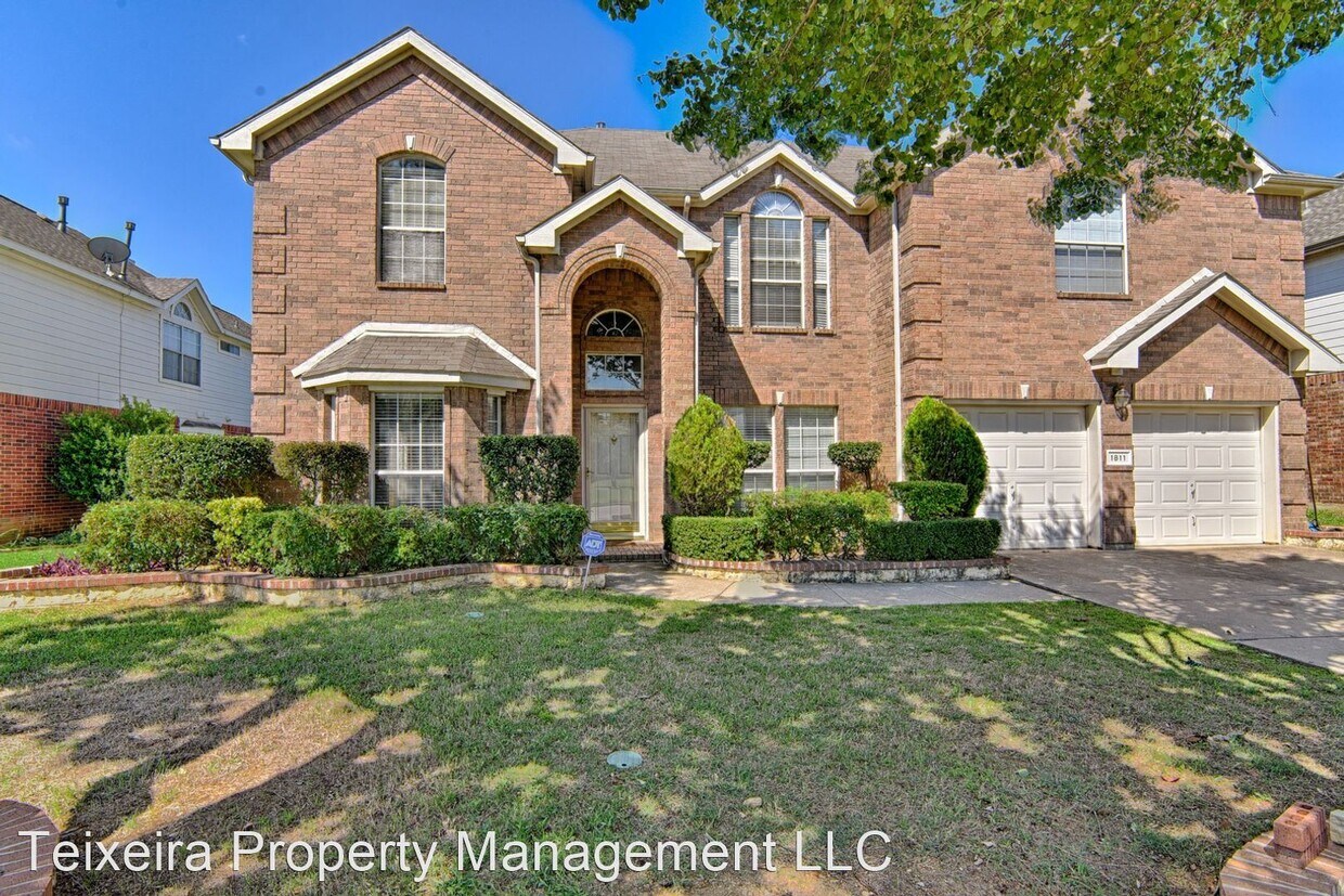 Primary Photo - 5 br, 3.5 bath House - 1811 Fairfax Dr