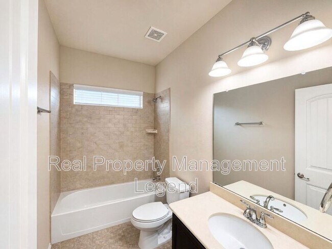 Building Photo - 9929 Pronghorn Rd