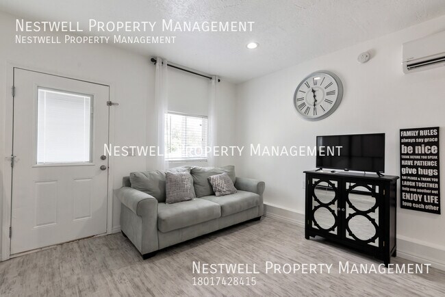 Foto del edificio - 50% Off 1st Month's Rent! Charming 1-bed G...