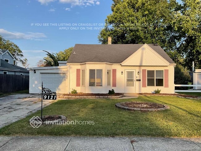 Building Photo - 9121 Mayfield Ave