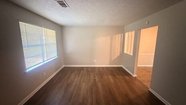 Building Photo - 1313 Jersey St