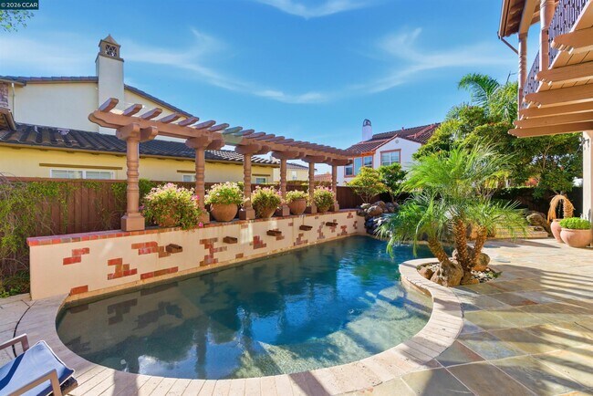 Building Photo - 1041 S Wedgewood Rd