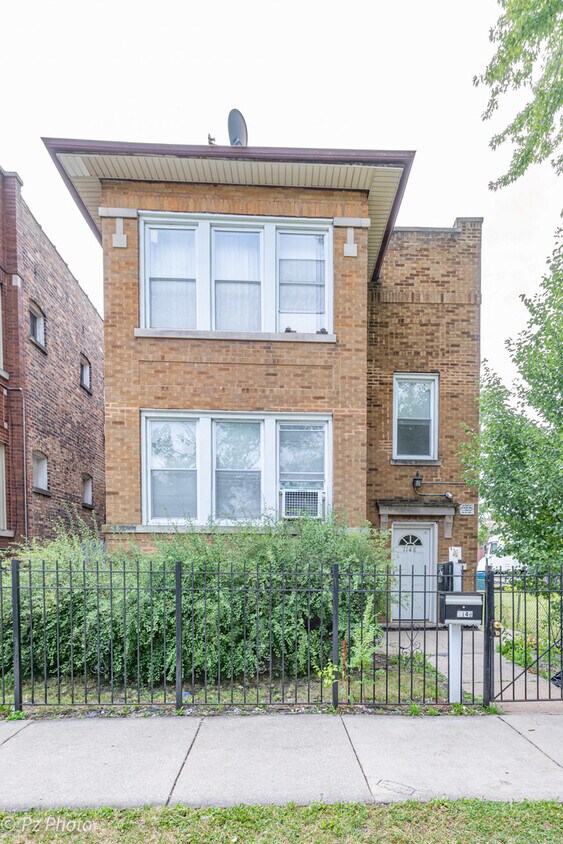 Primary Photo - 1148 N Mayfield Ave