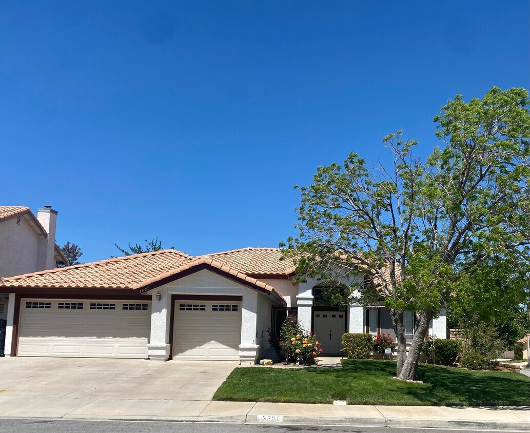 Primary Photo - 3301 Watford Way