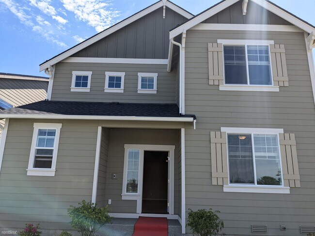 Foto del edificio - 5 br, 3 bath House - 3126 15th Avenue Nort...