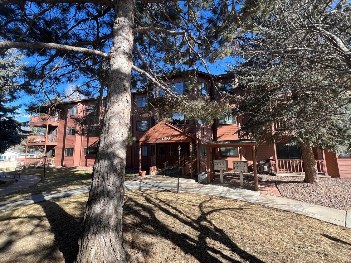 Primary Photo - 2 Bedroom Condo in 55+ Community