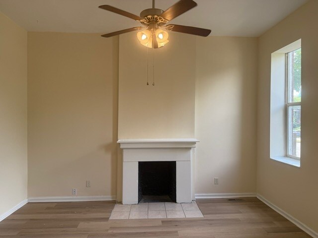 Building Photo - McKinley Heights 2 Bedroom 2 Bath Freshly ...