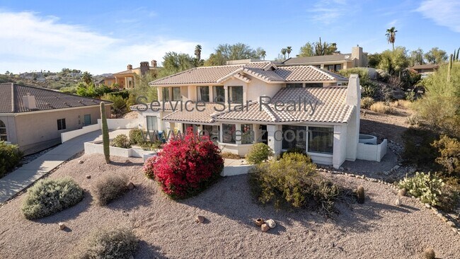 Building Photo - 11050 N Valley Dr