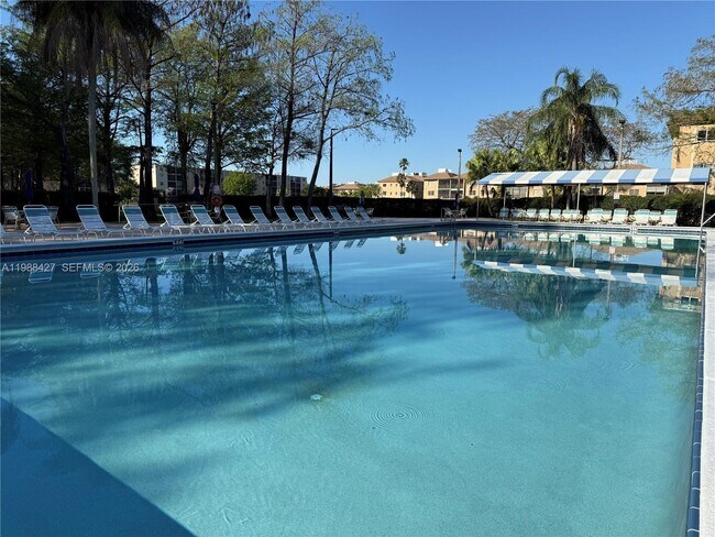 Foto del edificio - 7900 NW 50th St