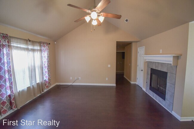 Foto del edificio - 3 br, 2 bath House - 20613 Highland Dr