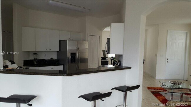 Foto del edificio - 8675 NW 109th Ct