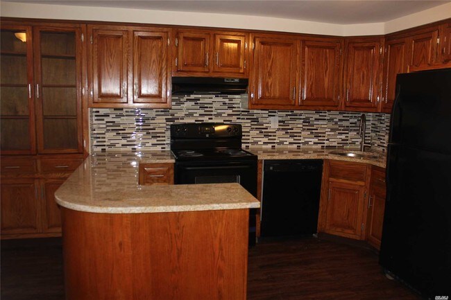 Building Photo - 458 Mulberry Ln