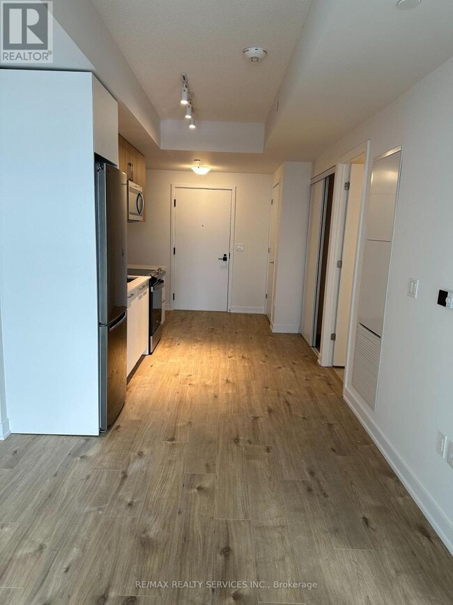 Building Photo - 500 Plains Rd E