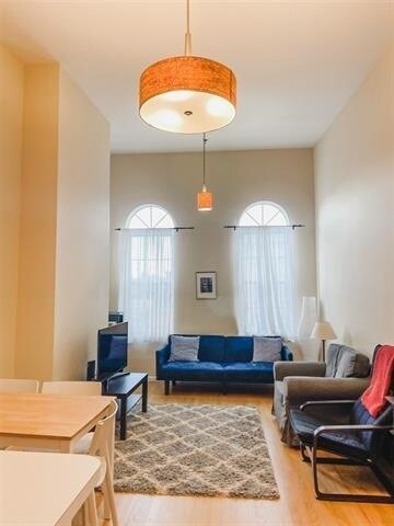 Foto del edificio - 420 Monroe St