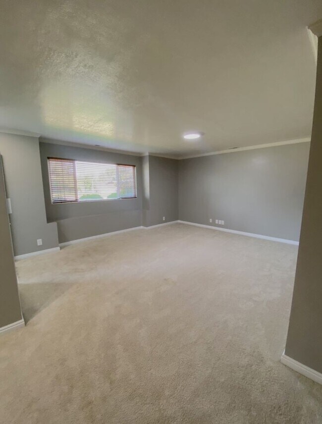 Foto del edificio - 1 Month Rent Free! 2 Bed 1.5 Bath Condo fo...