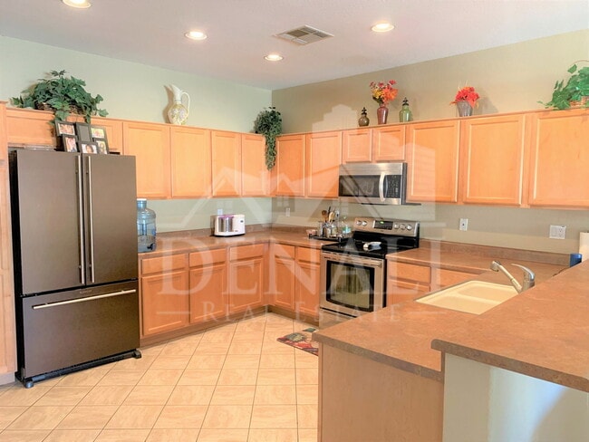 Foto del edificio - 706 N Tangerine Dr