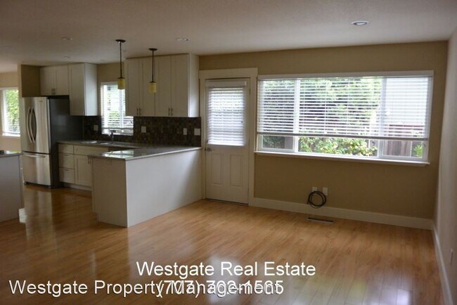 Foto del edificio - 3 br, 2 bath House - 530 Chase Street