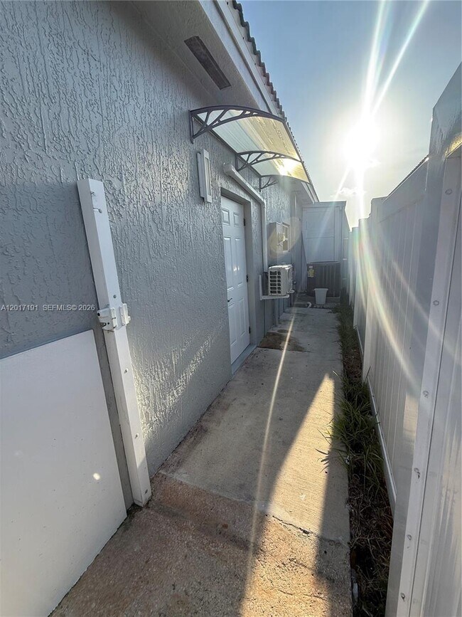 Foto del edificio - 22532 SW 103rd Ct
