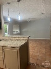 Building Photo - 5 Chesterfield Ct