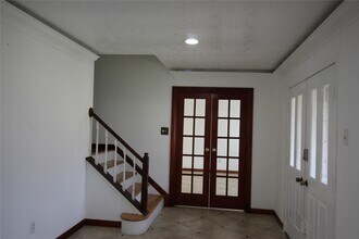 Building Photo - 458 Woodrail Dr