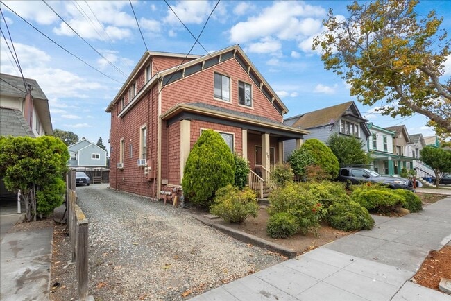 Photo - 537 Central Ave Apartment