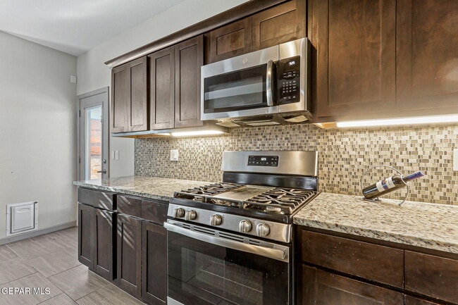 Foto del edificio - 3635 Morgan Bay Pl