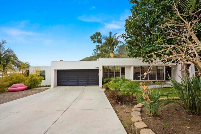 Building Photo - 1535 San Dieguito Dr