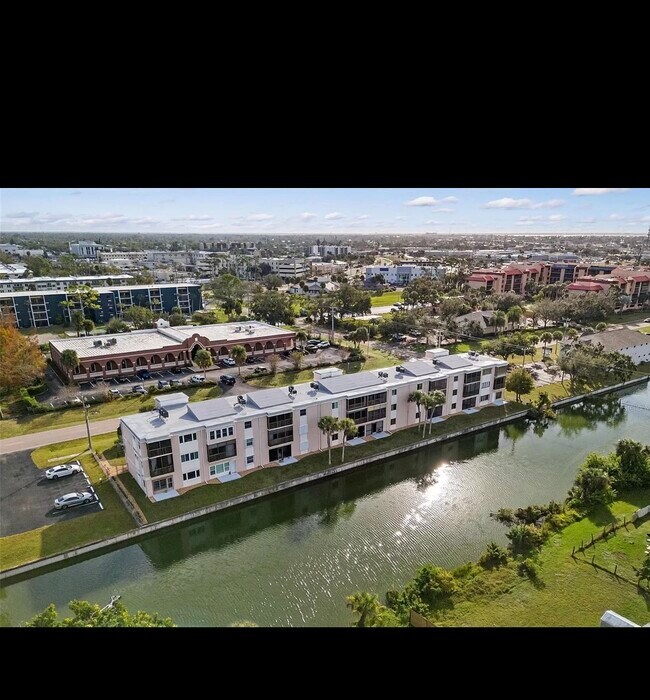 Foto del edificio - 2486 Caring Way