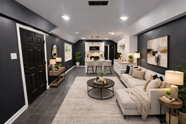 Building Photo - 1850 Davis Cir