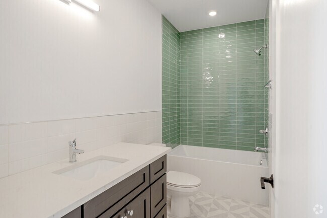 2BR, 2BA - 912 - 845SF - Baño - The Allengrove