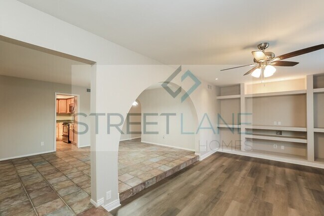 Building Photo - REDUCED!