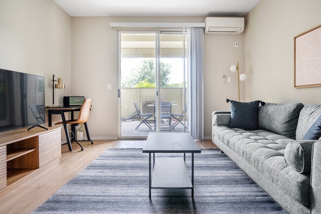 Building Photo - 508 Railway Ave