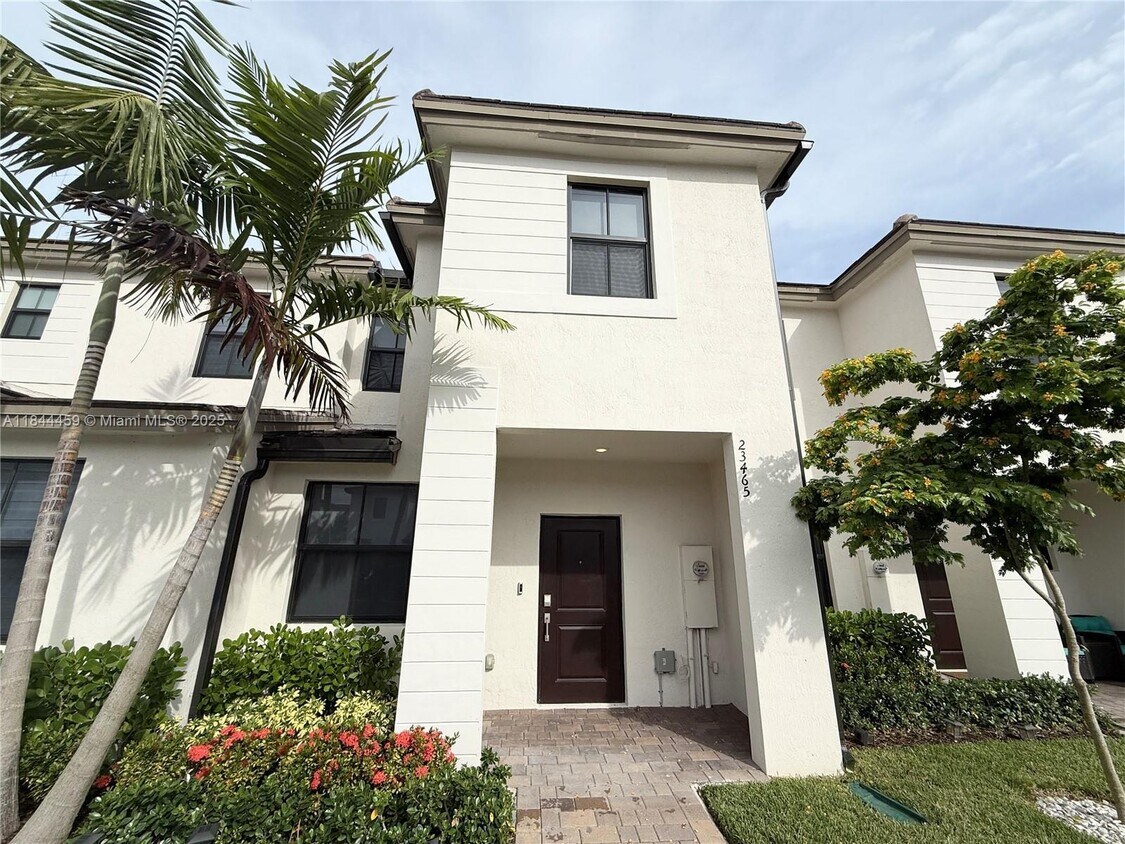 Foto principal - 23465 SW 127th Pl