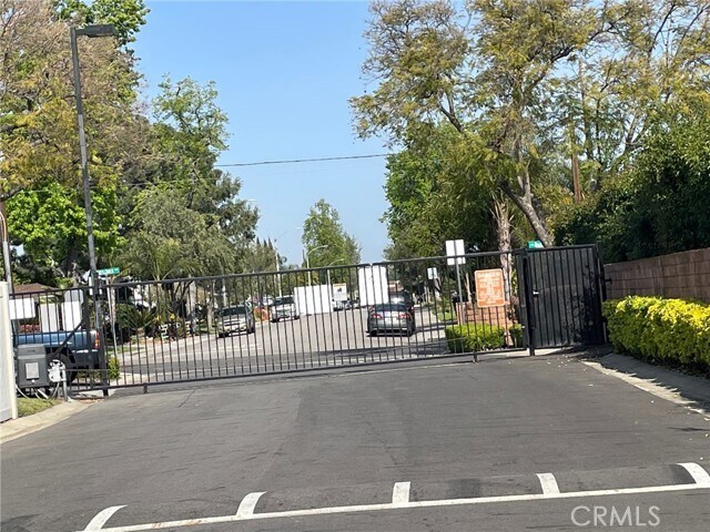 Foto del edificio - 960 Pinyon Ct