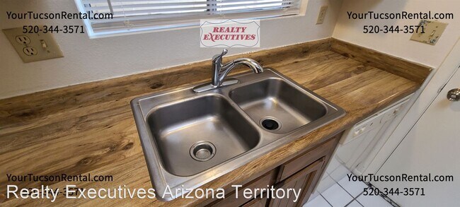 Foto del edificio - 2 br, 2 bath House - 5074 S Warren Ave