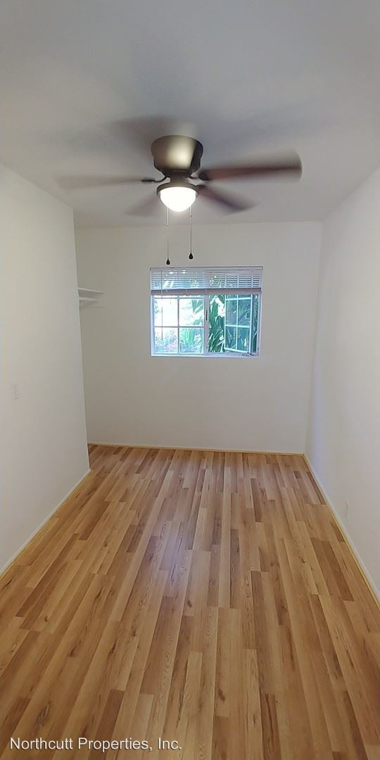 Foto del edificio - 3710 1st Ave