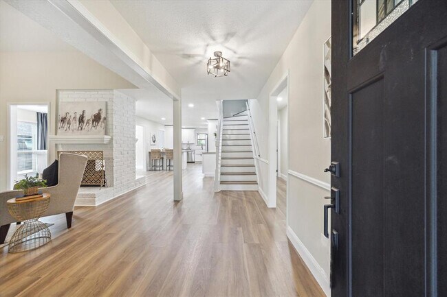 Foto del edificio - 6410 Meadowtrace Dr