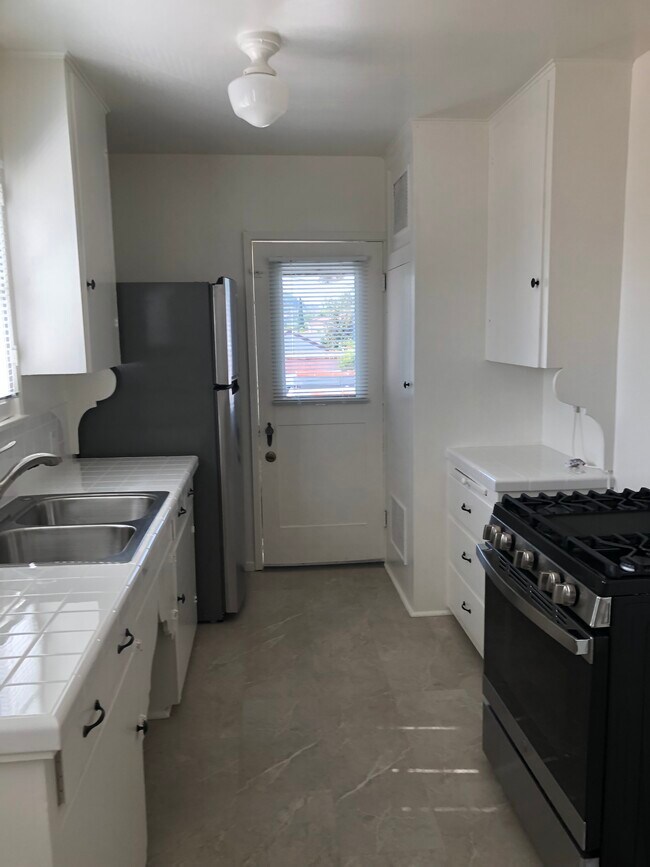 Foto del edificio - 2412 W Glendon Way