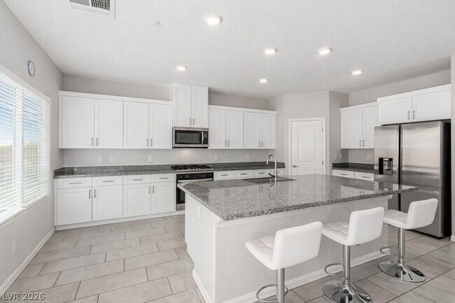 Building Photo - 330 Spring Dove Ave
