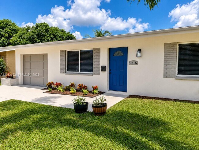 Foto del edificio - 5716 NW 70th Terrace